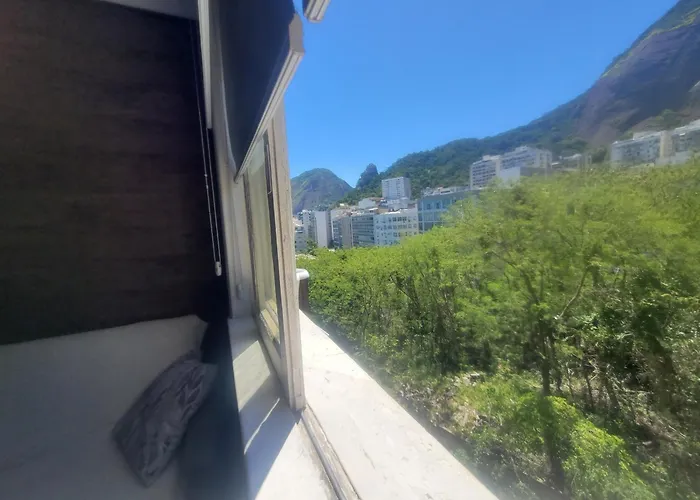 Top 20 - Copacabana - Praia E Vista Para Montanhas Rio de Janeiro